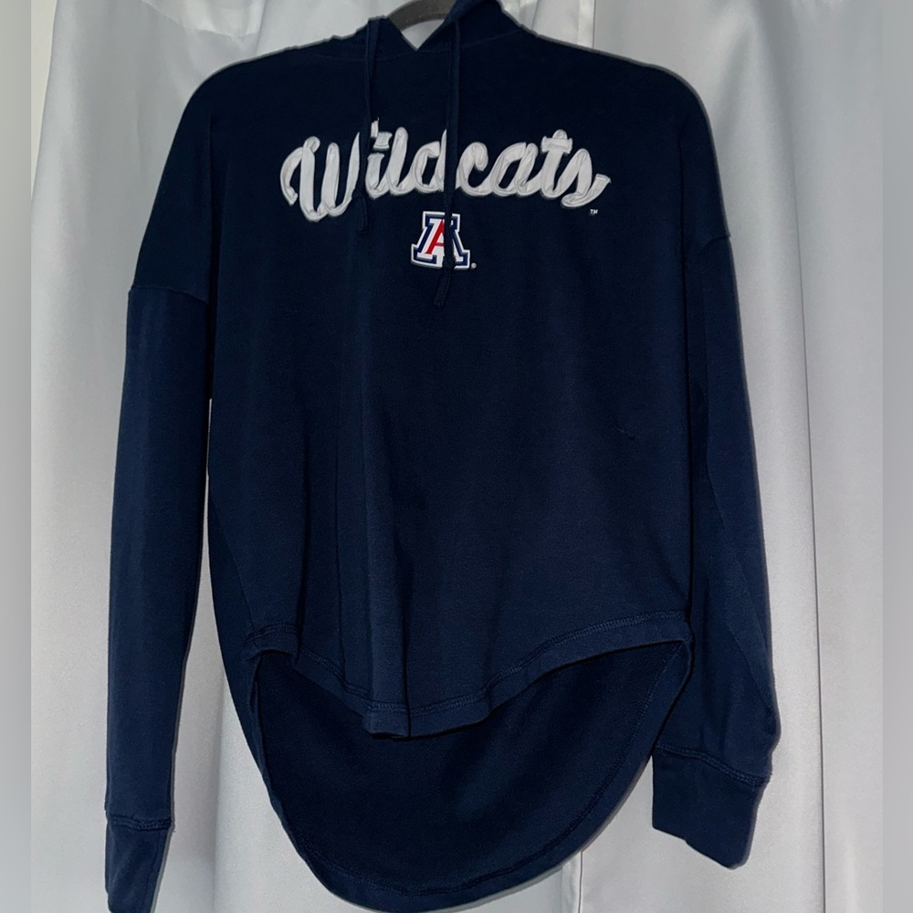 UofA long sleeve size S